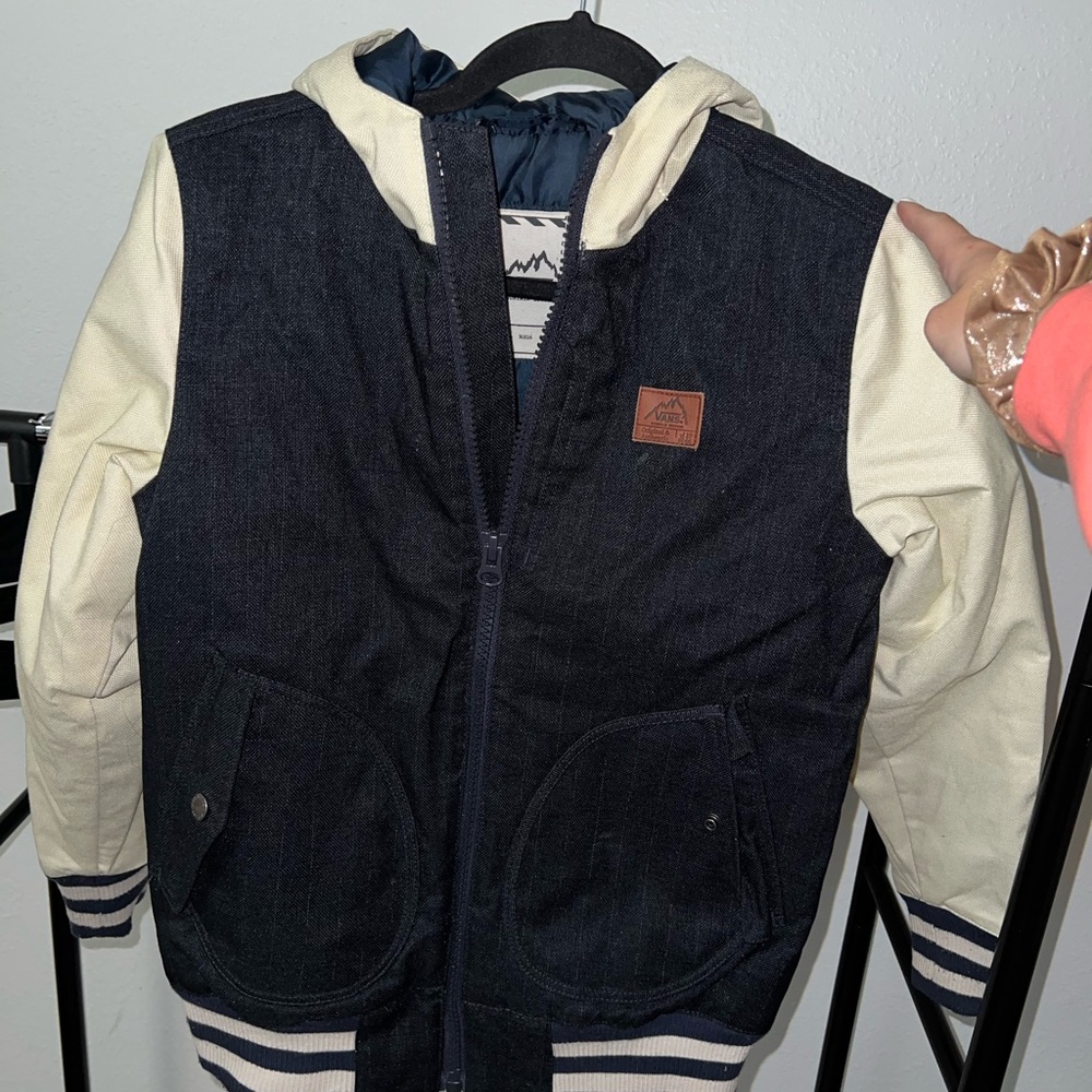 Size Medium Vans jacket.